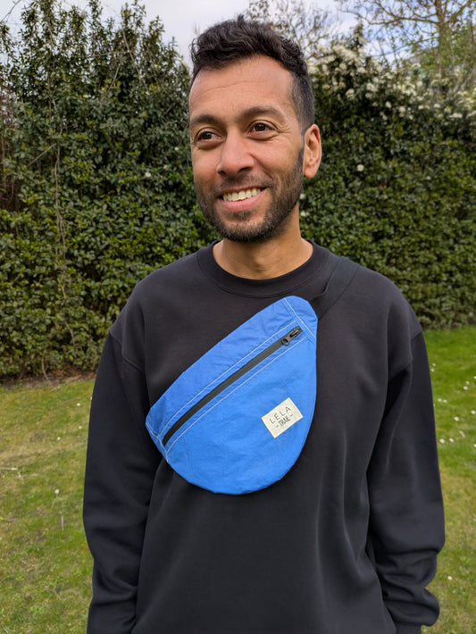 Sac banane upcyclé bleu